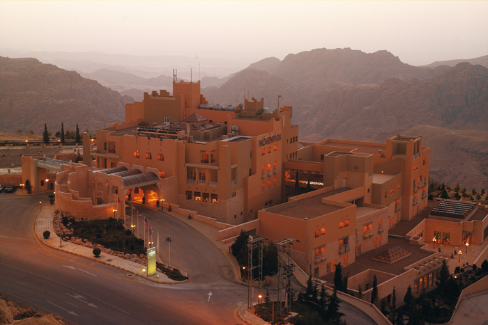 Mövenpick Nabatean Castle Hotel